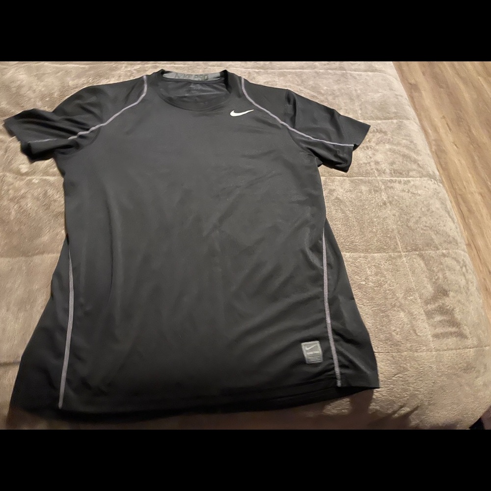 Nike pro dry fit large black shirt